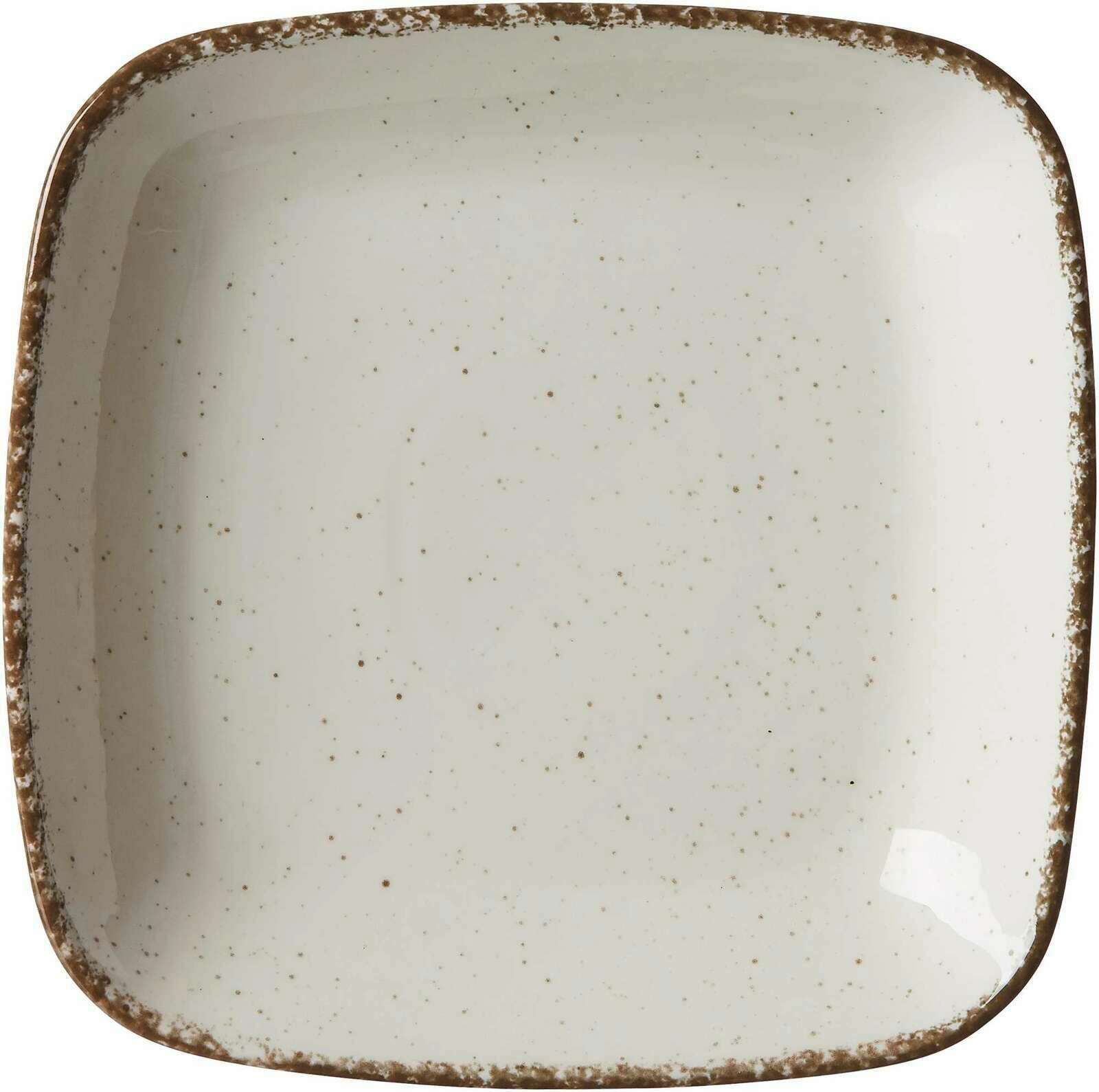 Vogelperspektive auf einen quadratischen, beige gesprenkelten Suppenteller mit braunem Rand.