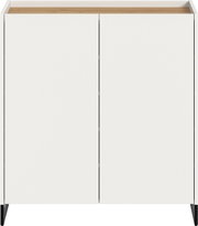 Modernes Sideboard/Schrank mit zwei weißen, grifflosen Türen, Holzoptik-Oberplatte und schwarzen schrägen Füßen, frontal von vorne aufgenommen.