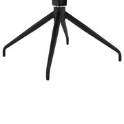 Schwarzes Stuhlbein mit vier Beinen aus Metall, Nahaufnahme von unten