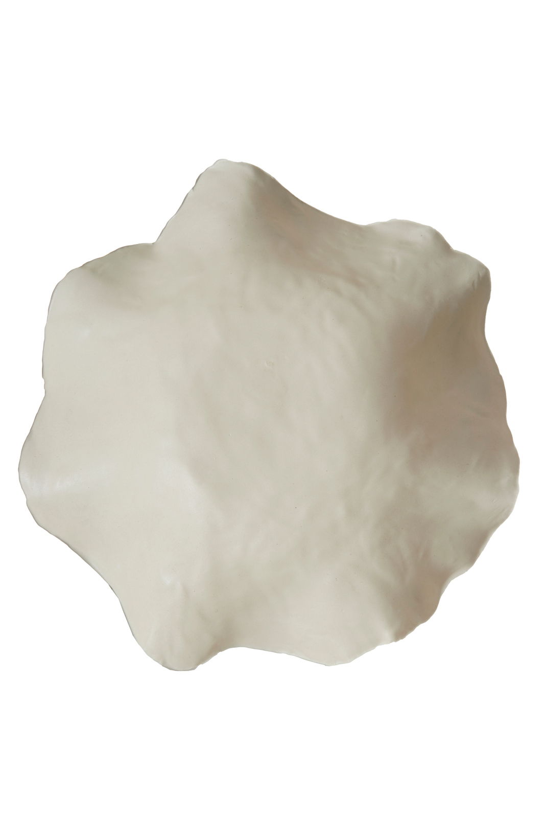 Obenansicht einer unregelmäßig geformten, weißen Schale mit organischer Struktur.