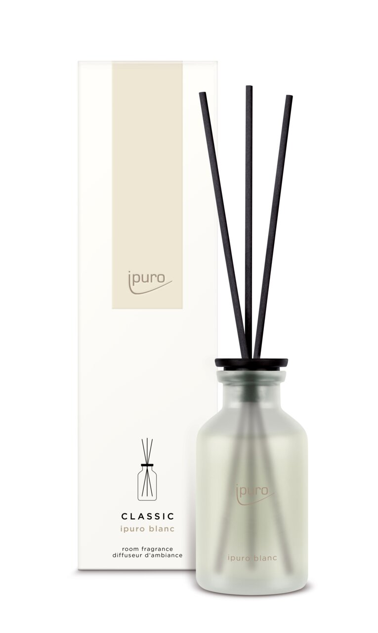Raumduft Classic blanc von ipuro, 75ml, mit eleganter Glasflasche und schwarzen Duftstäbchen, frontal abgebildet.