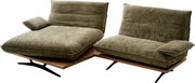 Twee modulaire loungefauteuils/chaise longue-elementen met olijfgroene bouclé-bekleding, houten sokkel en zwarte metalen poten, elk met rugleuning en armkussens, in schuin vooraanzicht afgebeeld tegen een witte achtergrond