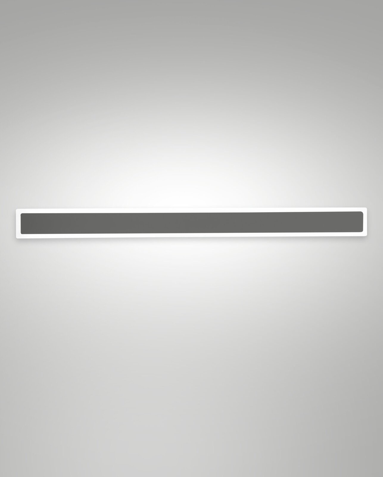 Moderne LED-Außenwandleuchte in rechteckiger Form, frontal betrachtet, mit schlankem Design und gleichmäßiger Lichtverteilung.