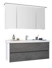 Moderne Badkombination bestehend aus einem dreiteiligen Spiegelschrank und einem Waschtisch mit zwei Schubladen in Betonoptik, frontal abgebildet.