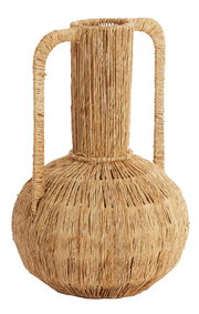 Geflochtene Vase aus Naturmaterialien mit zwei Griffen, seitliche Perspektive