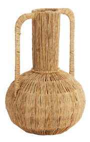 Geflochtene Vase aus Naturmaterialien mit zwei Griffen, seitliche Perspektive