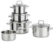 Fünfteiliges Topfset Astoria aus Edelstahl, bestehend aus vier Töpfen mit Deckeln und einer Stielkasserolle, in seitlicher Perspektive.