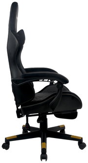 Seitliche Ansicht eines schwarzen Gaming-Stuhls mit ergonomischem Design und verstellbaren Armlehnen.