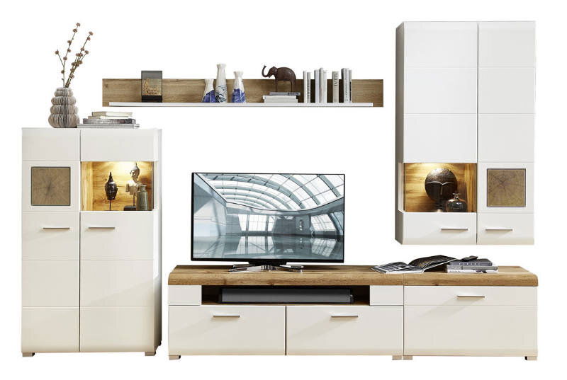 Moderne Wohnwand in Weiß und Holzoptik mit TV-Schrank, Hängeschränken und Regal, frontal betrachtet.