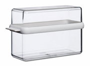 Transparente Knäckebrotbox Stora mit weißem Deckel, seitliche Perspektive