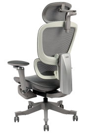 Ergonomischer Drehstuhl in Seitenansicht mit verstellbarer Kopfstütze und Armlehnen, graues Netzdesign.