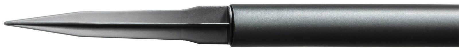 Nahaufnahme der Spitze eines schwarzen Solarlampenpfahls, seitliche Perspektive