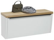 Moderner Hängeunterschrank mit weißer Front und Holzoberfläche, darauf eine grüne Handtasche und ein grauer Schal, seitliche Perspektive.