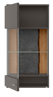 Hängevitrine mit geöffneten Türen, Ansicht von vorne, mit Glasregalen und dunklem Holzdesign.