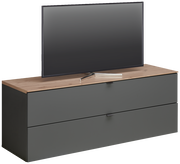TV-Lowboard DIANA in moderner Frontansicht mit Holzoberfläche und grauen Schubladen, darauf steht ein Flachbildfernseher.