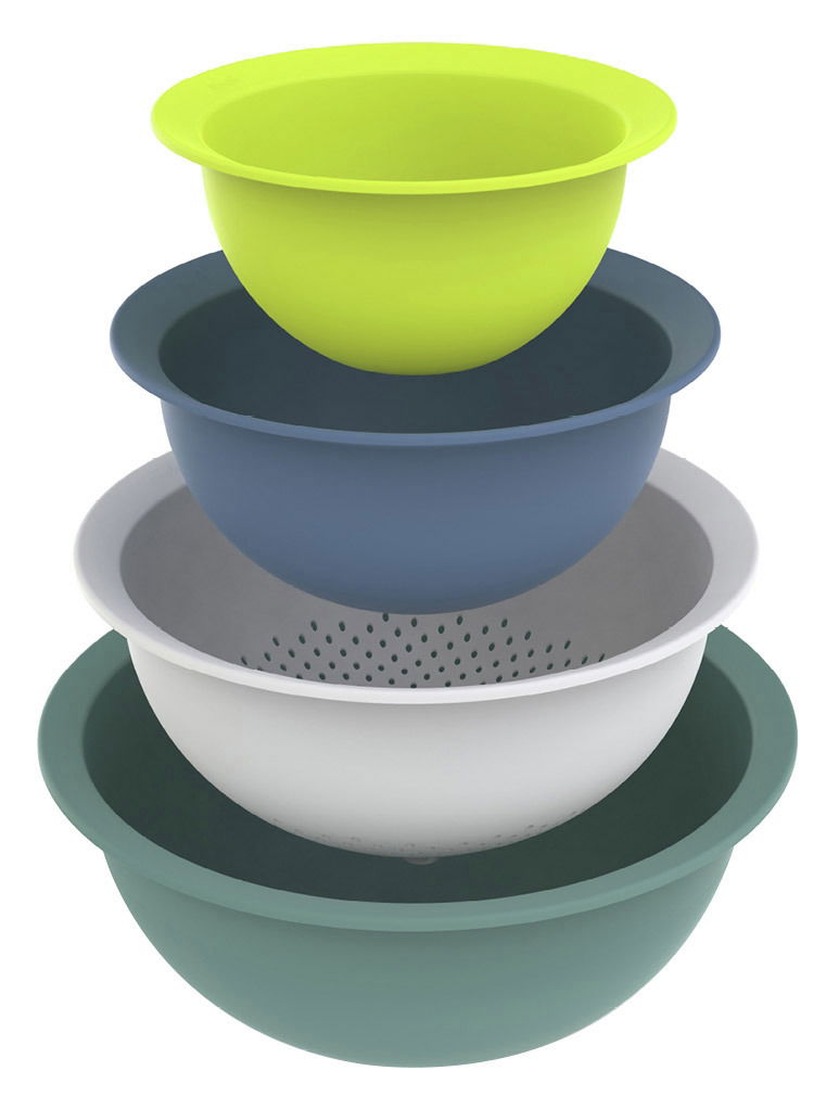 rotho Schüssel-/Siebset 4-tlg. CARUBA Vier stapelbare Schüsseln und Siebe in verschiedenen Farben, von oben nach unten: gelb, blau, weiß mit Löchern, grün. Ansicht von der Seite.