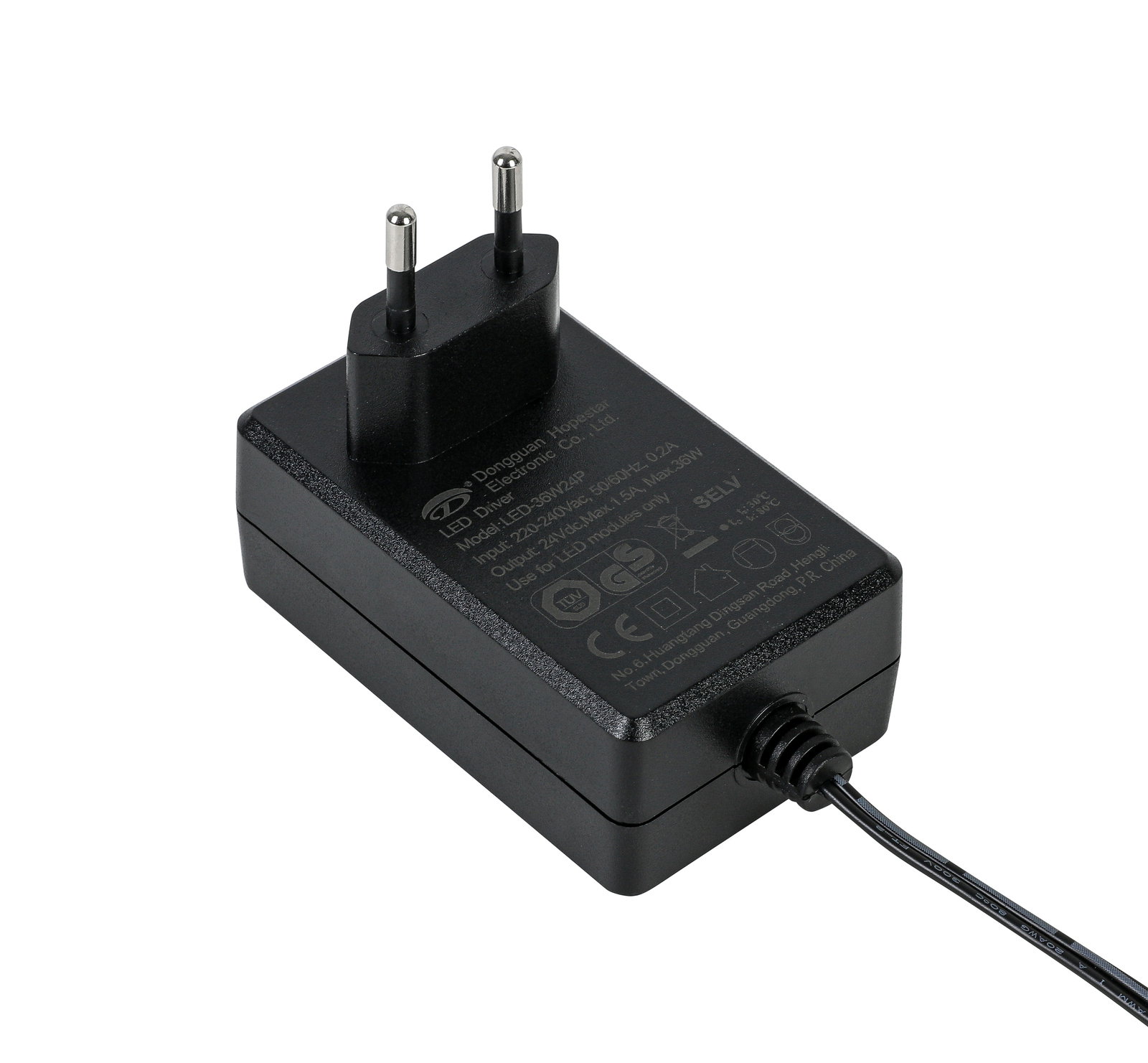 Schwarzes Netzteil mit europäischem Stecker, seitliche Perspektive