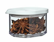 Vorratsdose Modula Mini 175 ml mit weißem Deckel, gefüllt mit Sternanis, seitliche Perspektive