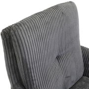 Nahaufnahme eines grauen Armlehnstuhls mit geripptem Stoffbezug, Ansicht von oben.