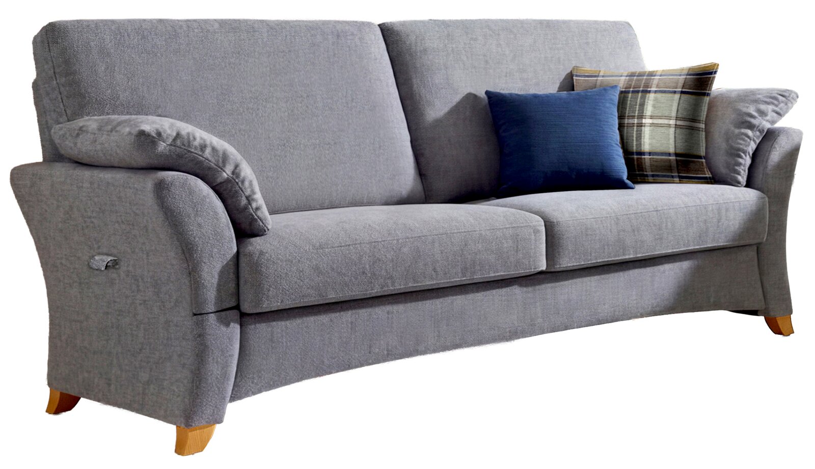 Graues 2-Sitzer-Sofa mit Stoffbezug, gepolsterten Armlehnen, Holzfüßen und zwei Zierkissen (blau und kariert), schräg von vorne links fotografiert