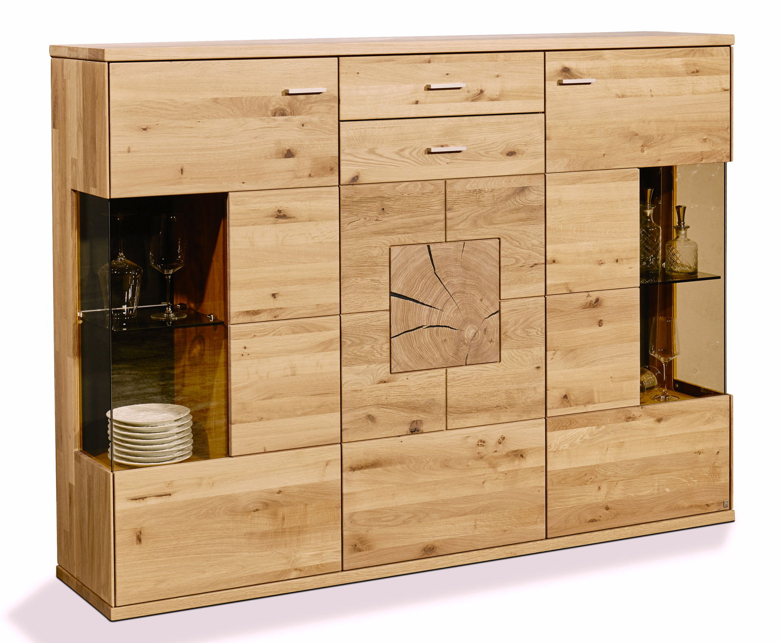Hochwertiges Highboard aus Holz mit Glasvitrinen und dekorativen Elementen, frontale Perspektive