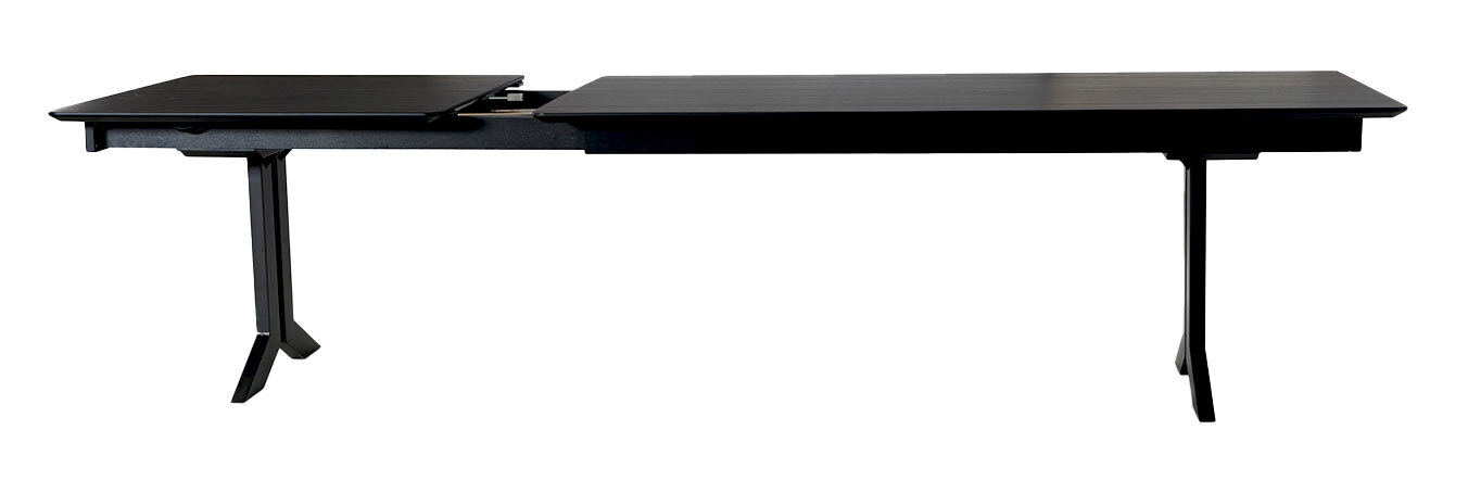 Moderner schwarzer Esstisch mit ausziehbarer Funktion, seitliche Perspektive
