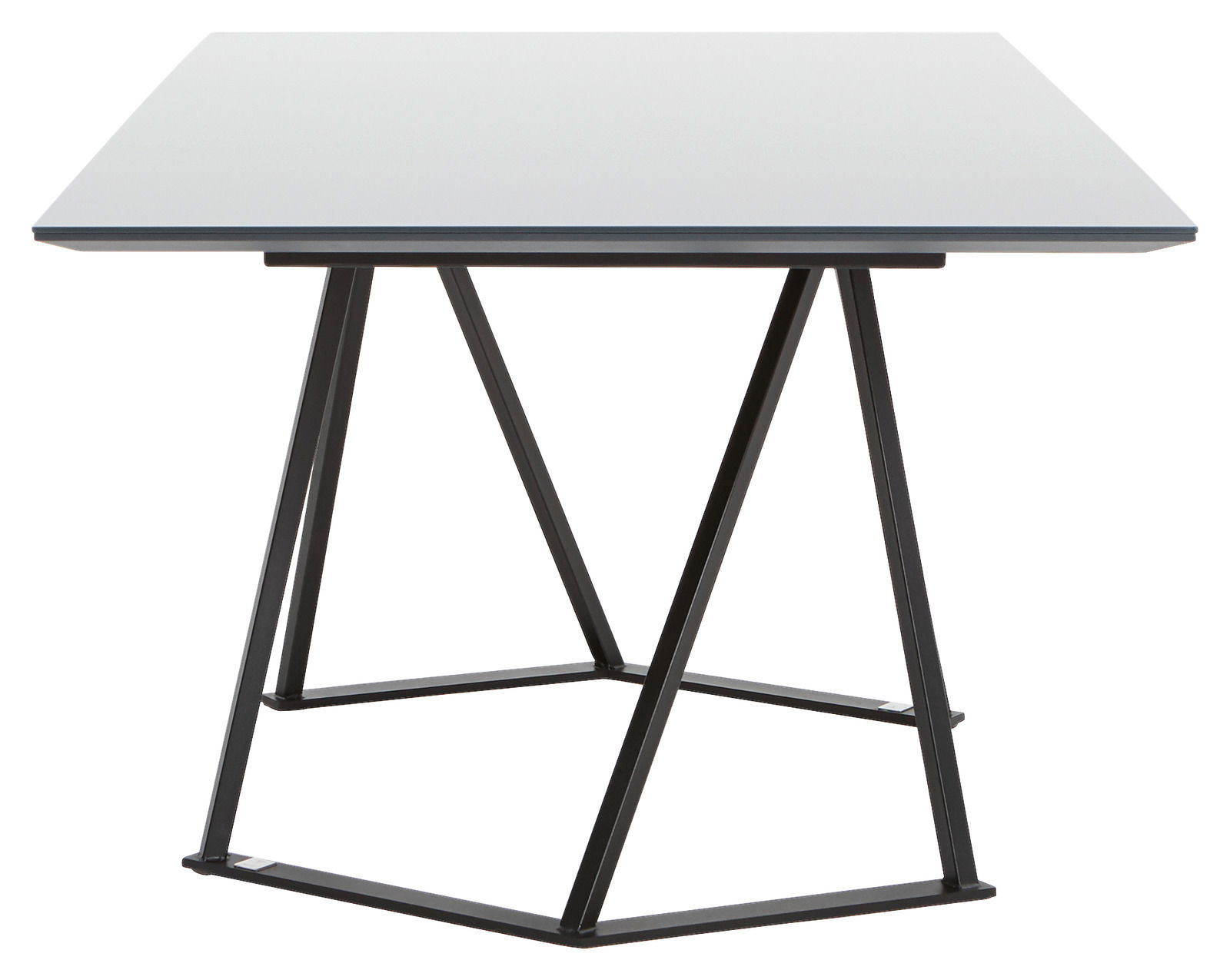 Moderner Esstisch mit schwarzem Metallgestell und heller Tischplatte, seitliche Perspektive