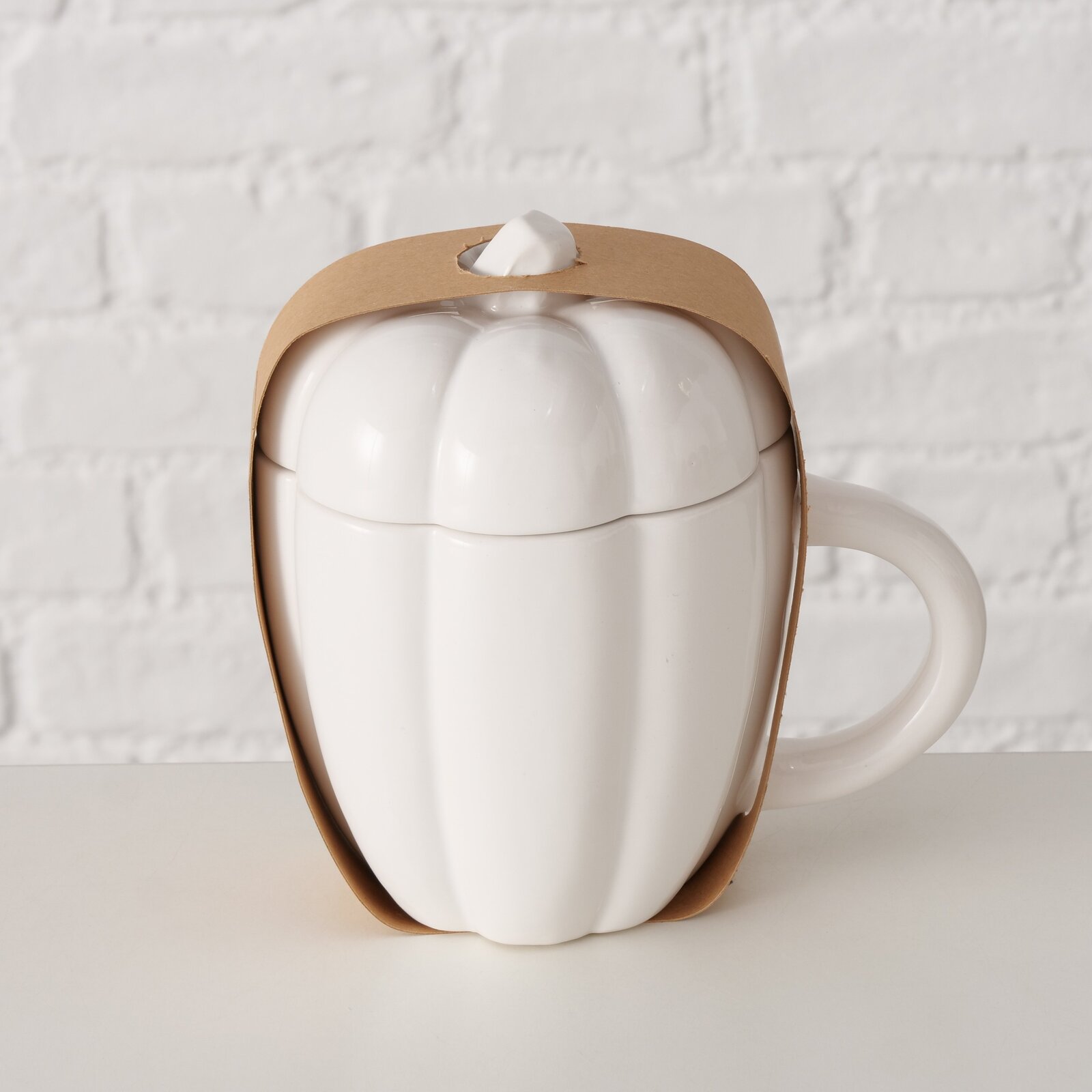 Jumbobecher Zapayo 550ml in Kürbisform, seitliche Perspektive