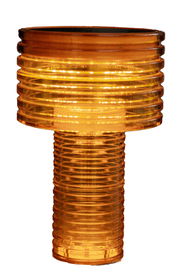 Orangefarbene Akku-Solar-Tischleuchte mit geriffeltem Design, seitliche Perspektive