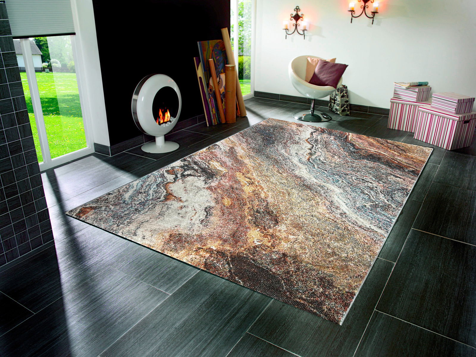 Merinos Webteppich SALSA Moderner Teppich mit abstraktem Muster in einem stilvollen Wohnzimmer, Perspektive von schräg oben.