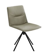 Moderner Stuhl mit gepolsterter Sitzfläche und Rückenlehne in Beige, auf schwarzem Metallgestell, seitliche Perspektive.