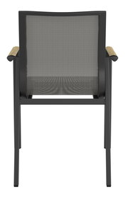 Rückansicht eines Stapelstuhls mit schwarzem Rahmen und Armlehnen aus Holz.