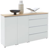 Weißes Sideboard mit zwei Türen und vier Schubladen, dekoriert mit einer Vase, einer Schale und einem aufgeschlagenen Buch, seitliche Perspektive