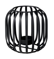 Schwarze, bauchig geformte Metalllaterne mit offenem Streben-Design und Kerzenhalter, freigestellt in leichter Perspektive von vorn und oben