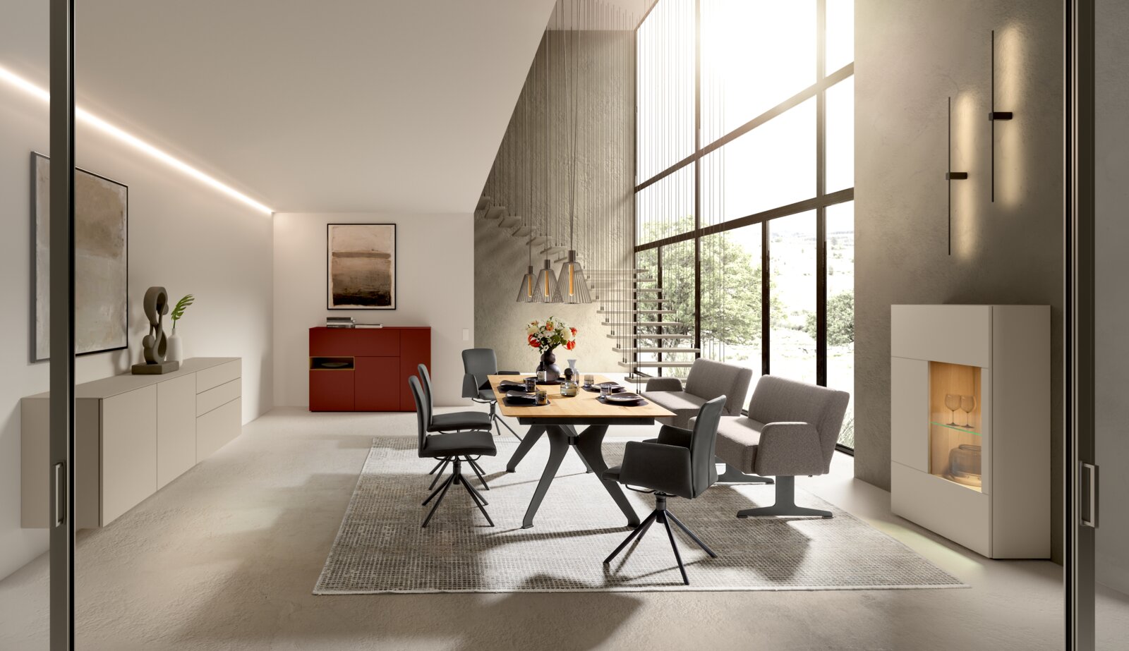 Moderne Esszimmer-Szene mit Holz-Esstisch, grauen Polsterstühlen und Sitzbank, Pendelleuchten und großer Fensterfront; Perspektive: Weitwinkelaufnahme aus leicht erhöhter Frontansicht