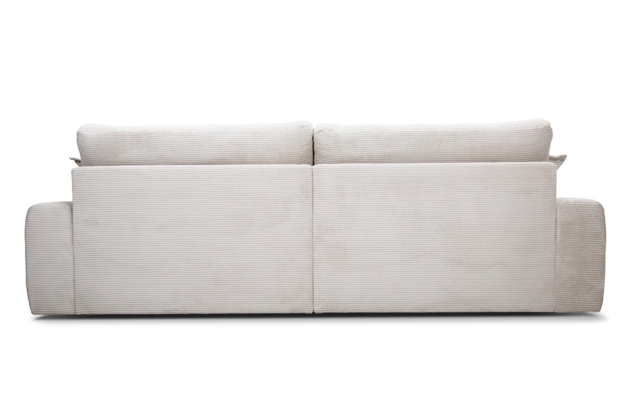 Rückansicht eines großen, hellen Sofas mit breiten Armlehnen und zwei Rückenpolstern.