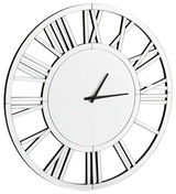 Moderne Wanduhr mit römischen Ziffern und silbernem Rahmen, seitliche Perspektive