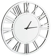 Moderne Wanduhr mit römischen Ziffern und silbernem Rahmen, seitliche Perspektive