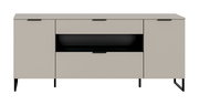 Modernes Sideboard in Beige mit schwarzen Griffen und Metallfüßen, mittigem offenem Fach und Schublade, Frontansicht.