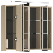 Moderner Spiegelschrank mit drei offenen Türen, Holzoptik, Glasböden und integrierter Beleuchtung, seitliche Perspektive.