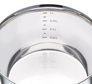 Binnenkant van een maatbeker met schaalverdeling tot 1 liter.