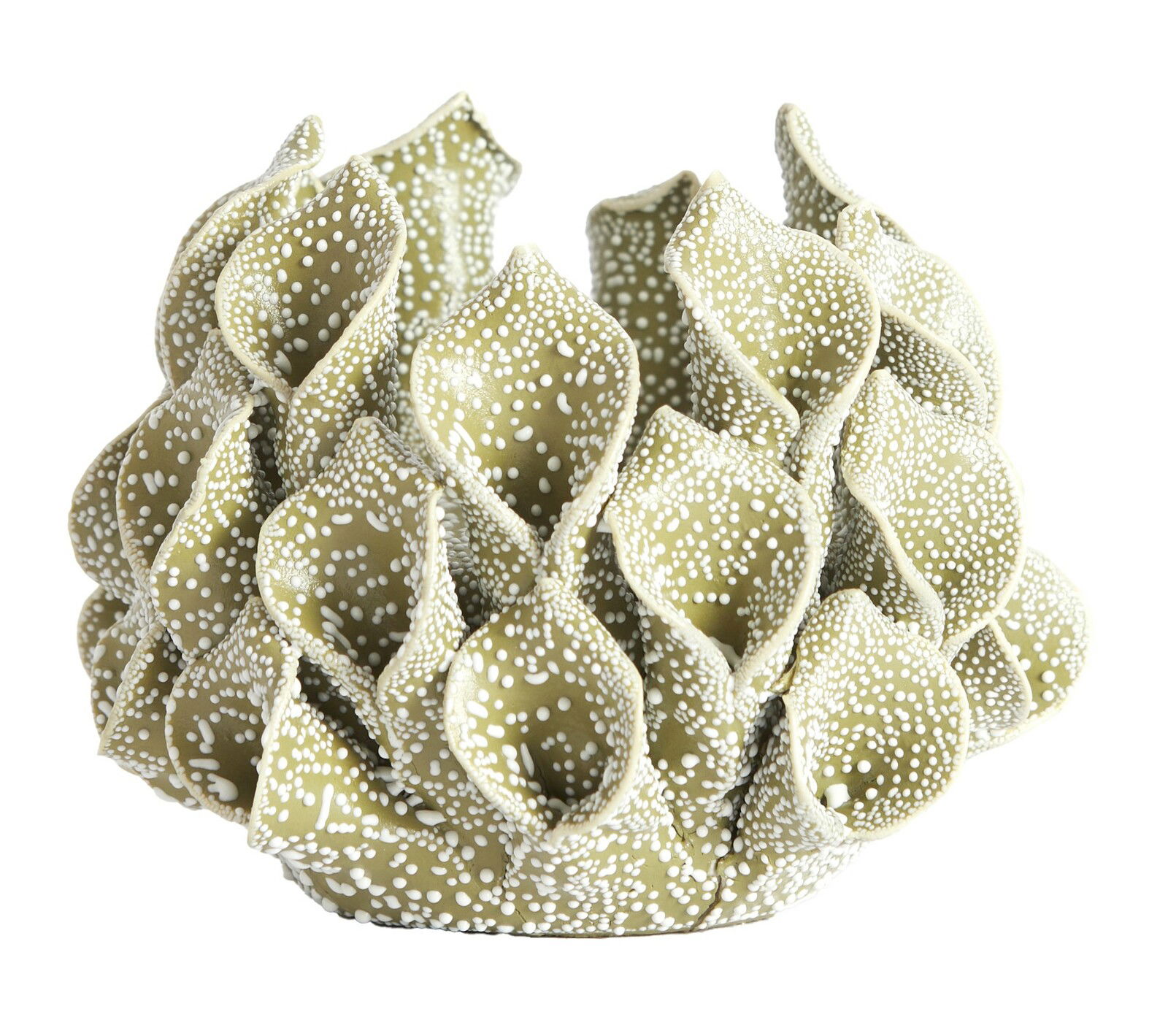 Detailaufnahme eines kunstvoll gestalteten Teelichthalters mit organischen Formen und punktförmigem Muster in Beige und Weiß.