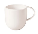 Weißer Kaffeebecher NewMoon 310ml, seitliche Perspektive