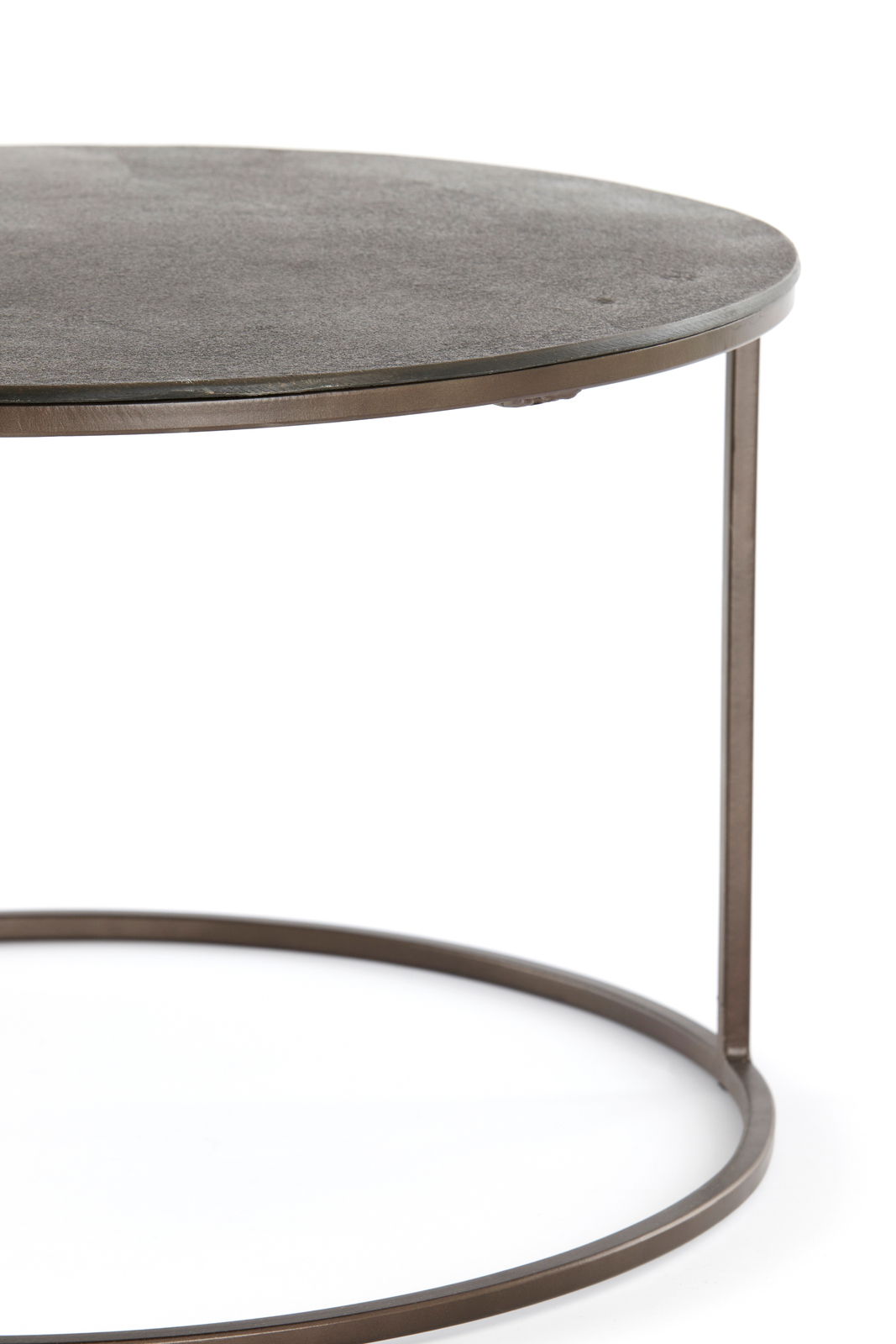 Light&Living Couchtisch-Set TALCA Nahaufnahme eines runden Couchtisches mit Metallrahmen und dunkler Tischplatte, seitliche Perspektive.