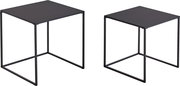Schwarzer, quadratischer Beistelltisch mit minimalistischer Metallrahmen-Konstruktion und glatter Tischplatte, freigestellt auf weißem Hintergrund, in schräger Vorderansicht (zwei Perspektiven gezeigt)