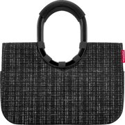 Schwarze reisenthel Handtasche mit strukturierter Stoffoptik und runden, geriffelten Griffen, Vorderansicht