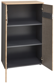 Offener Aktenschrank mit zwei Einlegeböden, Holzoptik an den Seiten und geöffneter Tür, Frontalansicht.