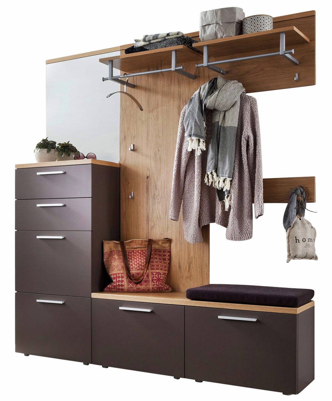 Moderano Vorschlagskombi Garderobe PASSARE Moderne Garderobenkombination mit braunen Schränken, Holzpaneelen und Spiegel, seitliche Perspektive