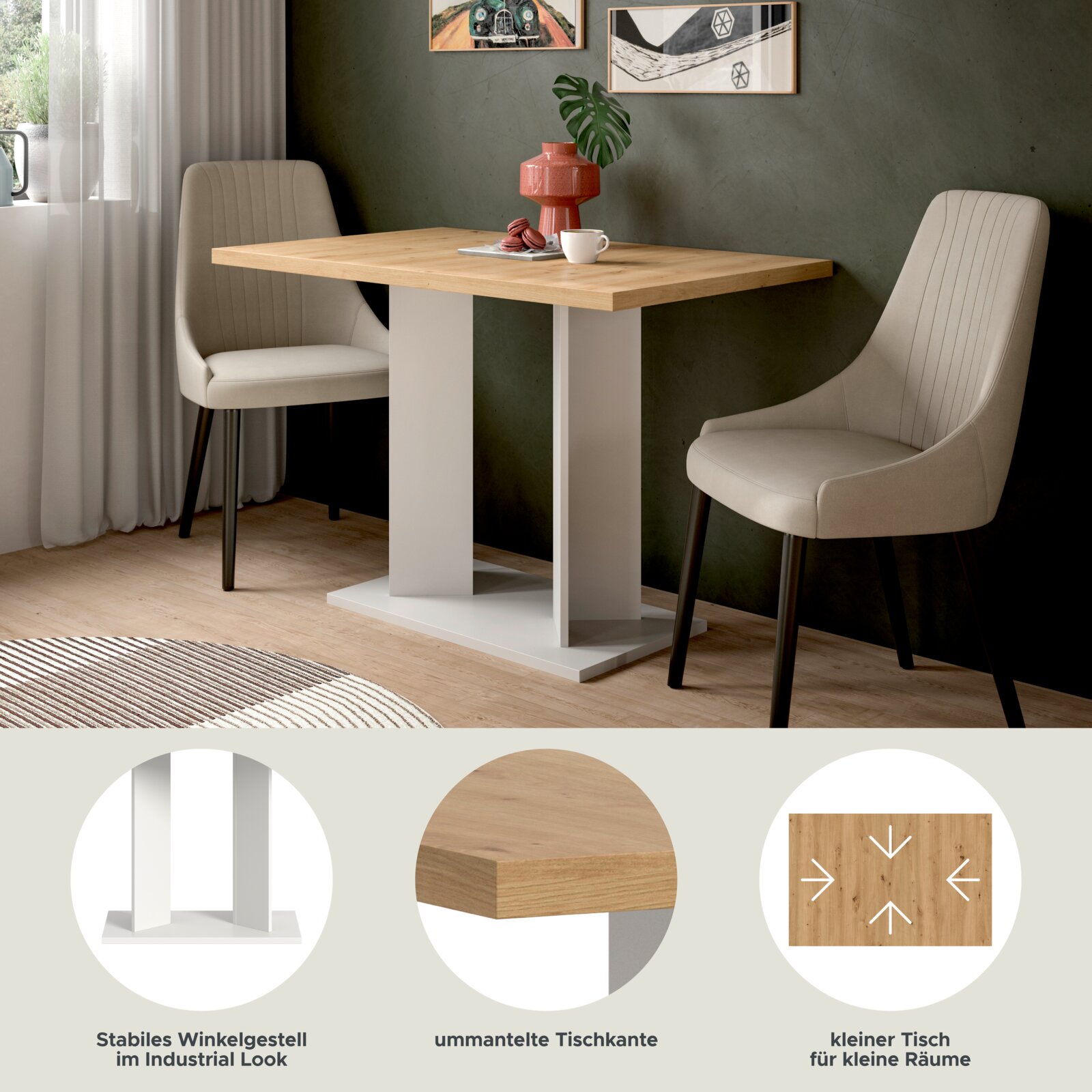 Moderner kleiner Esstisch mit rechteckiger Holzplatte in Eiche-Optik und weißem Metall-Winkelgestell im Industrial-Look, im Wohnraum zwischen zwei beigen Polsterstühlen, perspektivisch in leichter Seitenansicht von vorn fotografiert.