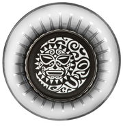 Vogelperspektive auf eine runde Schale mit Maori-Muster in Schwarz-Weiß.